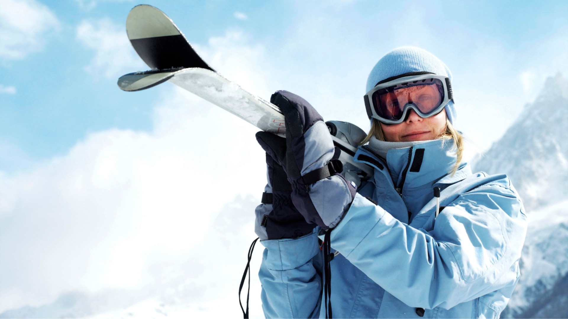 A women wearing Ski goggles